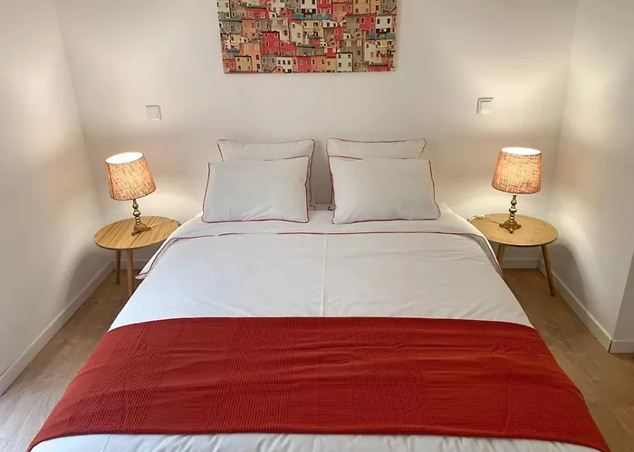 Romantichome At Alfama's Heart *