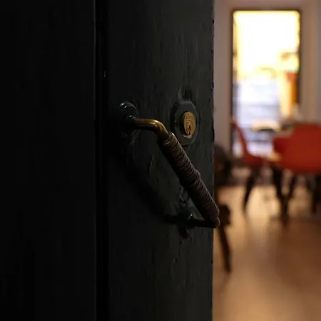 Romantichome At Alfama's Heart Appartement Lisboa