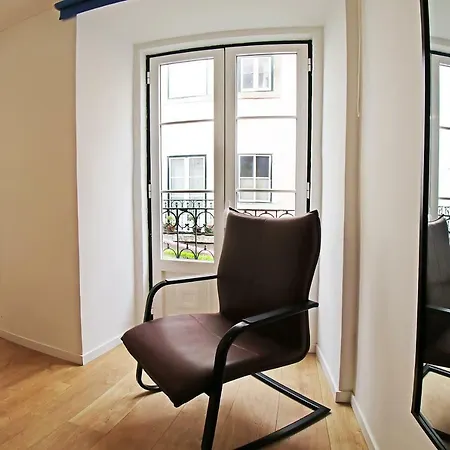 Apartment Romantichome At Alfama's Heart Lisbon