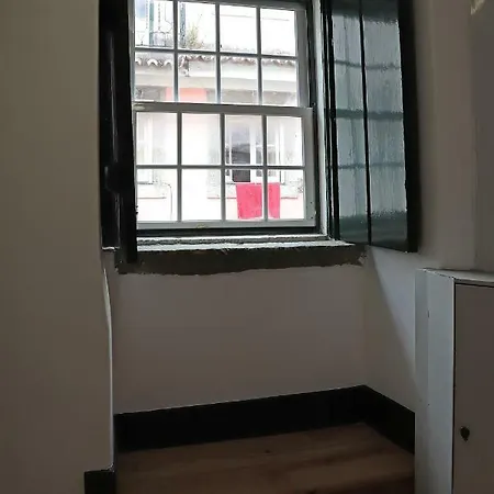 Apartment Romantichome At Alfama's Heart Lisbon