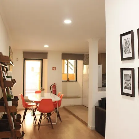 Romantichome At Alfama's Heart Лісабон