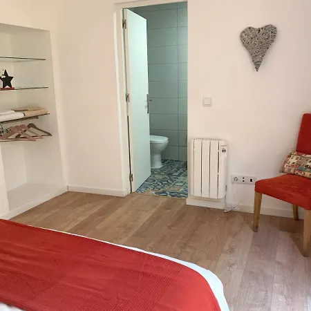 Romantichome At Alfama's Heart